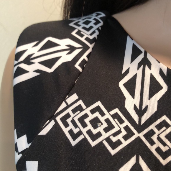 I N C black & white print dress. Size S - Picture 5 of 6